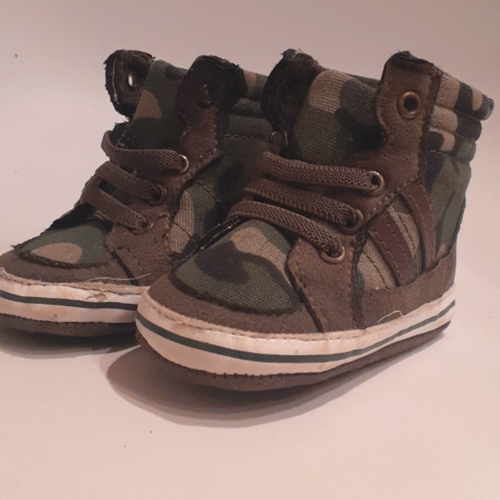 Camo hightop booties, Rising Star, 9 - 12 month size